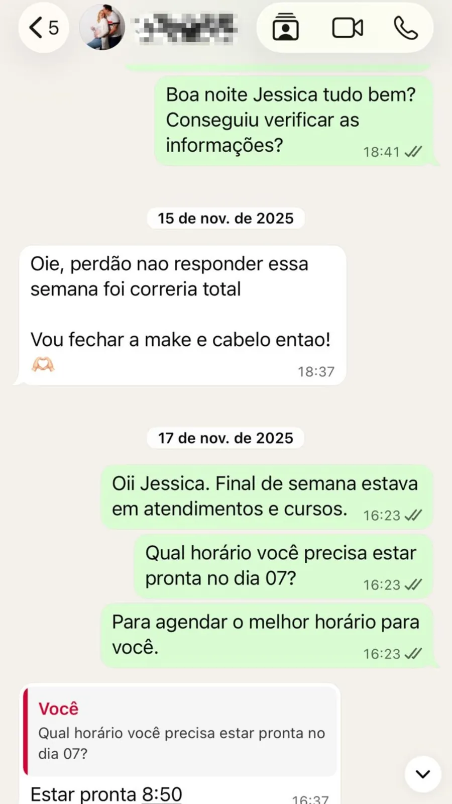 Cliente volta à conversa e confirma maquiagem e cabelo
